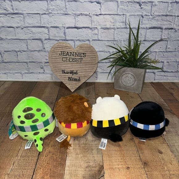 Squishmallows: Harry Potter 8” Set (Gryffindor Ravenclaw Slytherin Hufflepuff) - Picture 3 of 5